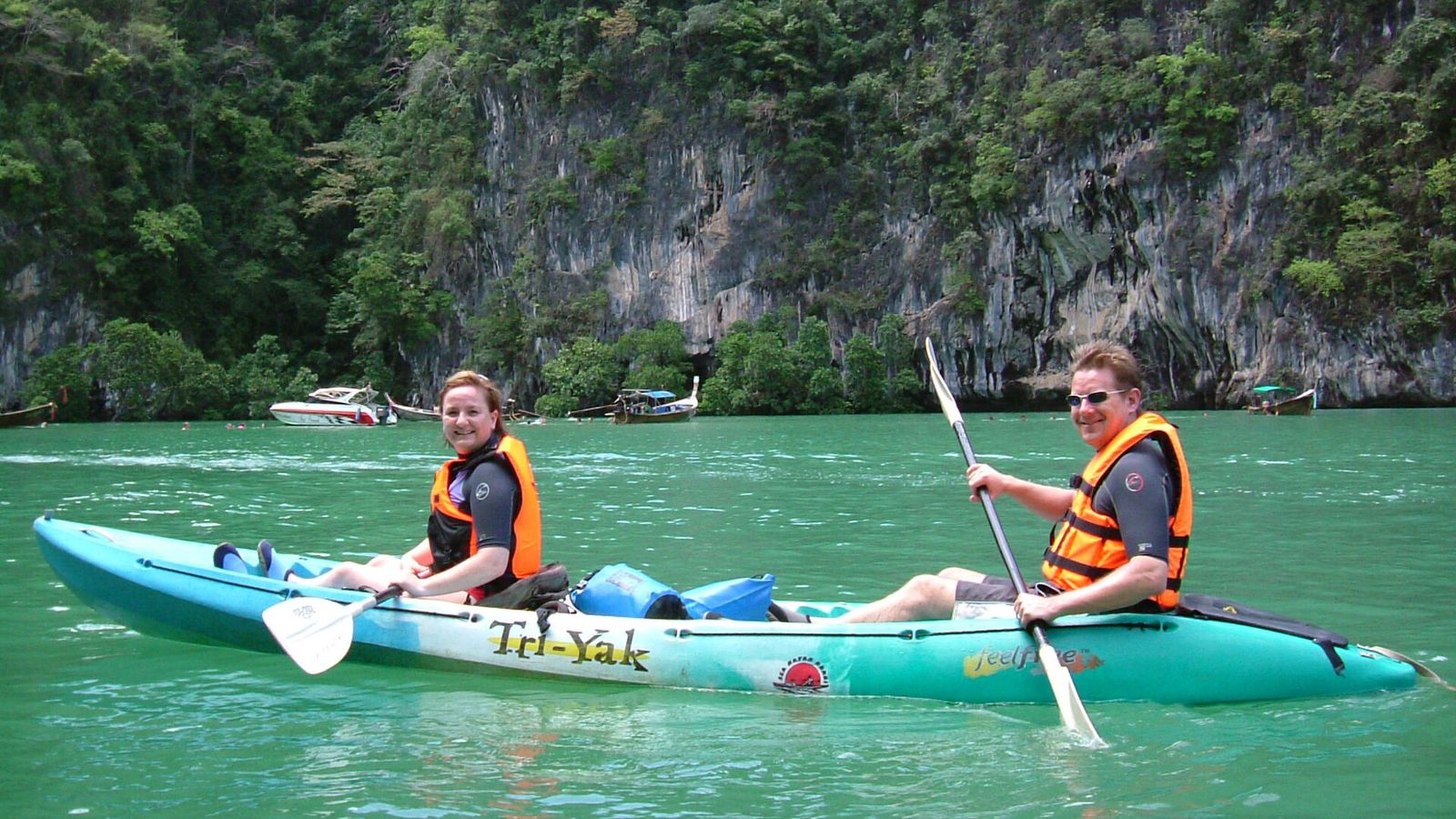 Zeekajakken in de Phang Nga-baai: grotten en verborgen lagunes