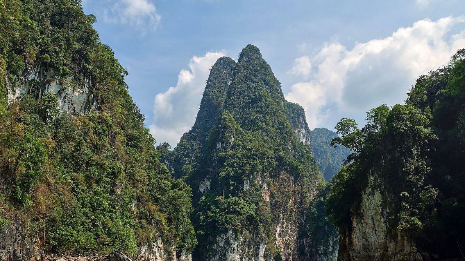 Khao Sok vanuit Phuket: regenwoud, Cheow Lan-meer en drijvende bungalows